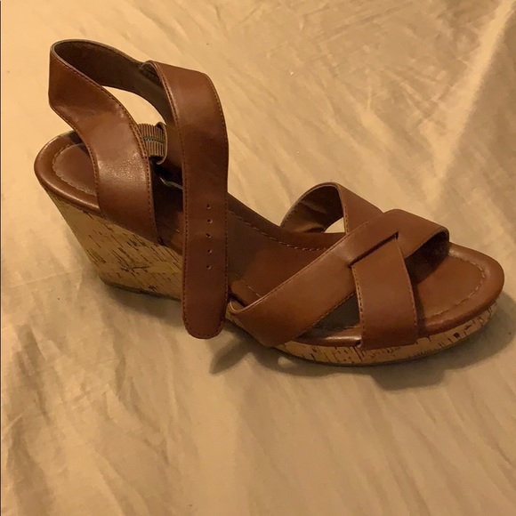 Brown wedges - Picture 1 of 1